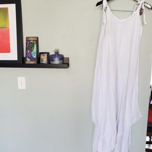 NWT. Gorgeous, flowing white asymmetrical (layered) handkerchief sundress (XL)